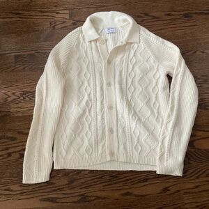 Old Navy men’s size L cream color cable knit cardigan with collar